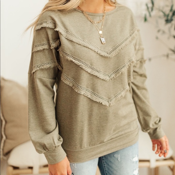 Into the Fringe Top in Olive - Picture 3 of 5